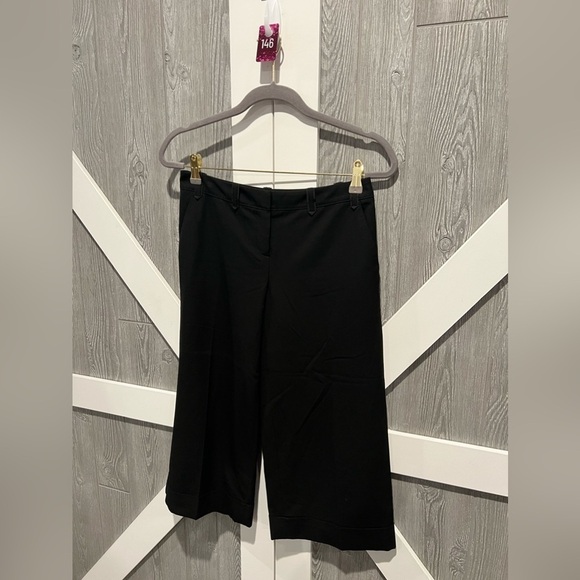 146. The Limited Cassidy Fit Cuffed Capri Pant 0 • Ins 20 Rise 8 - Picture 5 of 9